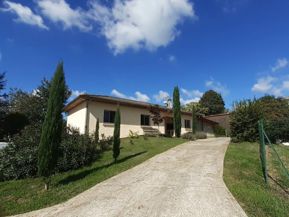 Maison à vendre à 15 minutes de LANGON avec jardin et garage