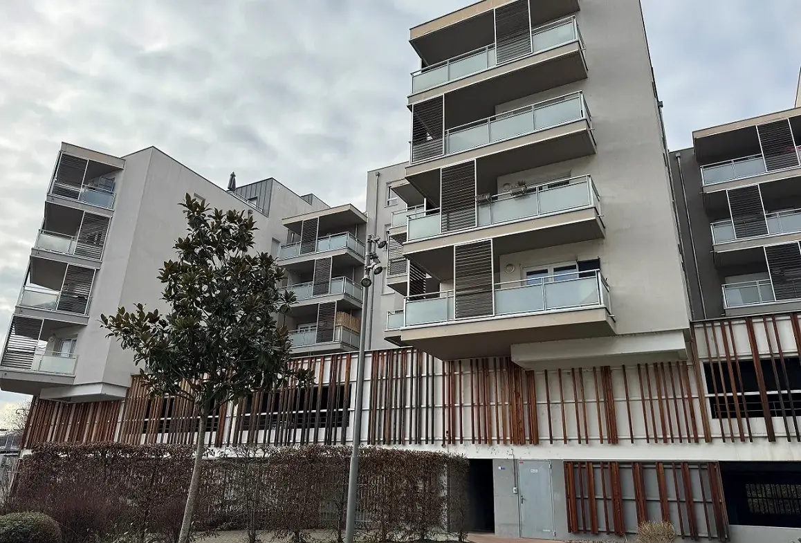 Studio lumineux à vendre à Strasbourg - Prox. École d'Architecture 