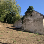 Maison à rénover sur terrain de 15 ares près d'HERICOURT