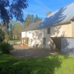 Maison de campagne à rénover avec jardin à La Trinité Porhoët