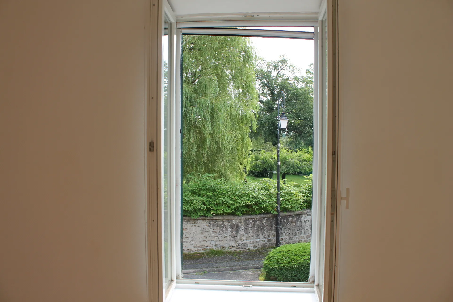 Maison de village de 56m² à Vieure avec garage 