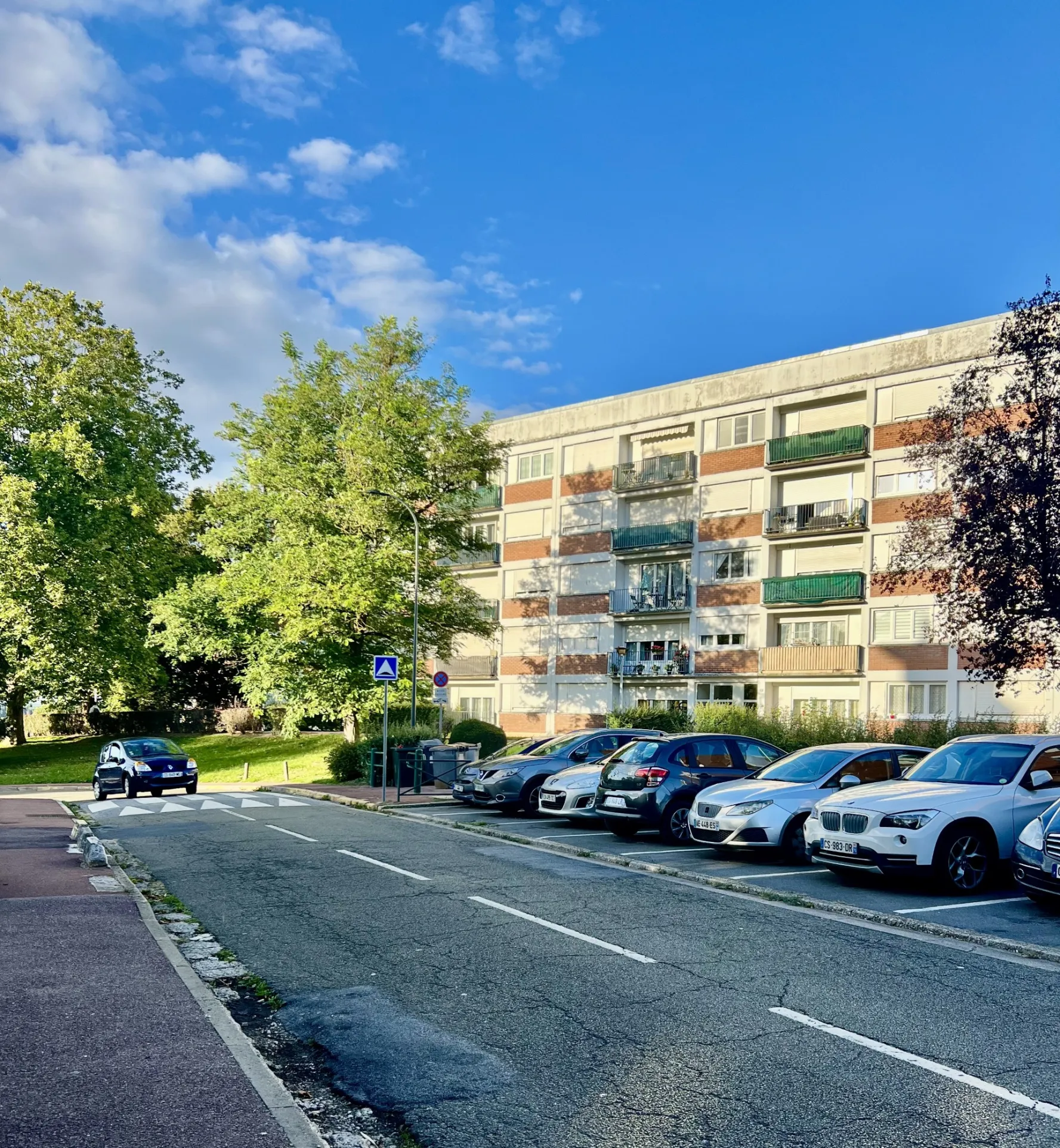 Appartement spacieux 5 pièces à Meulan-en-Yvelines avec balcon 