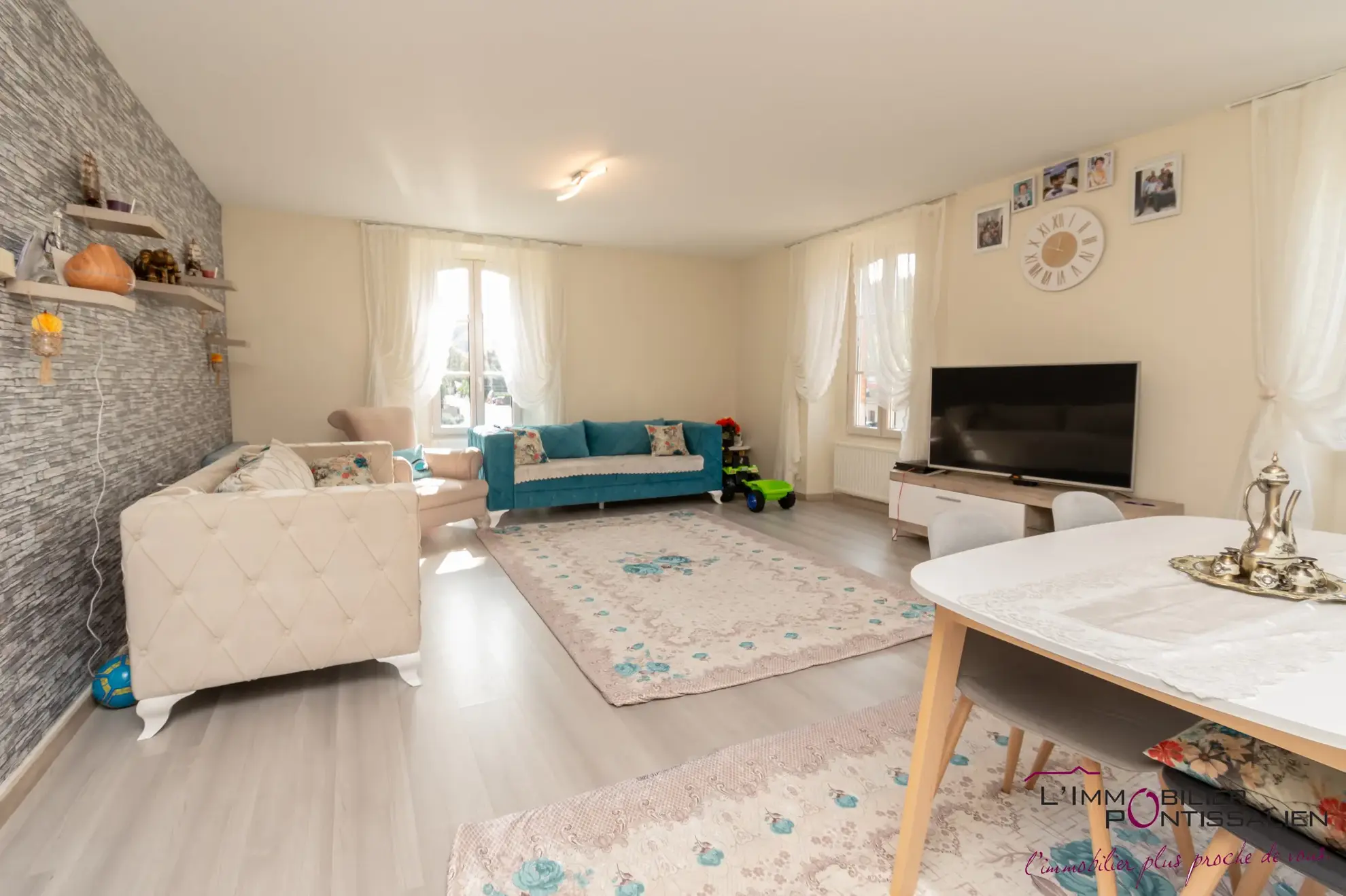 Vente de 2 appartements à Pontarlier avec jardin et garages 