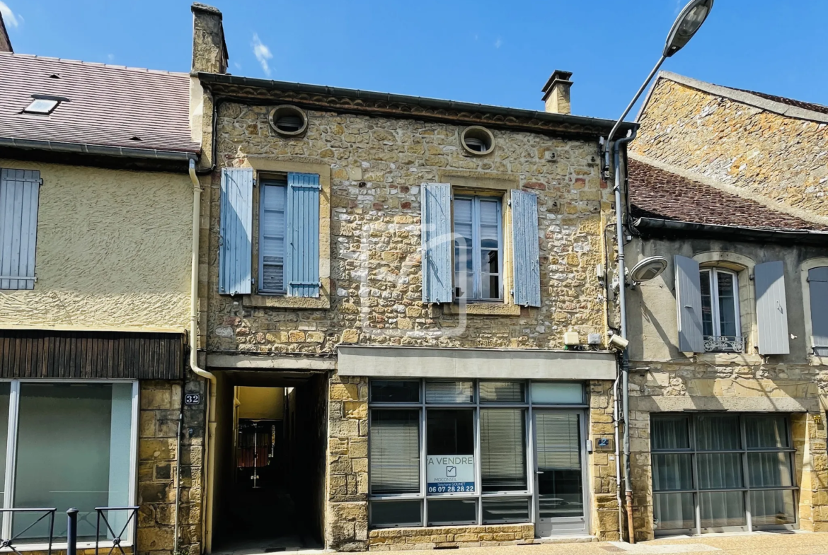 Maison de ville à Gourdon pour moins de 50 000 € - Vente interactive 