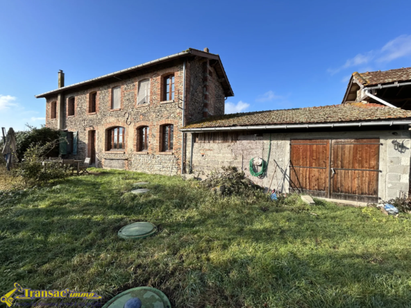 Maison 4 pièces avec dépendances et grand terrain à Limons