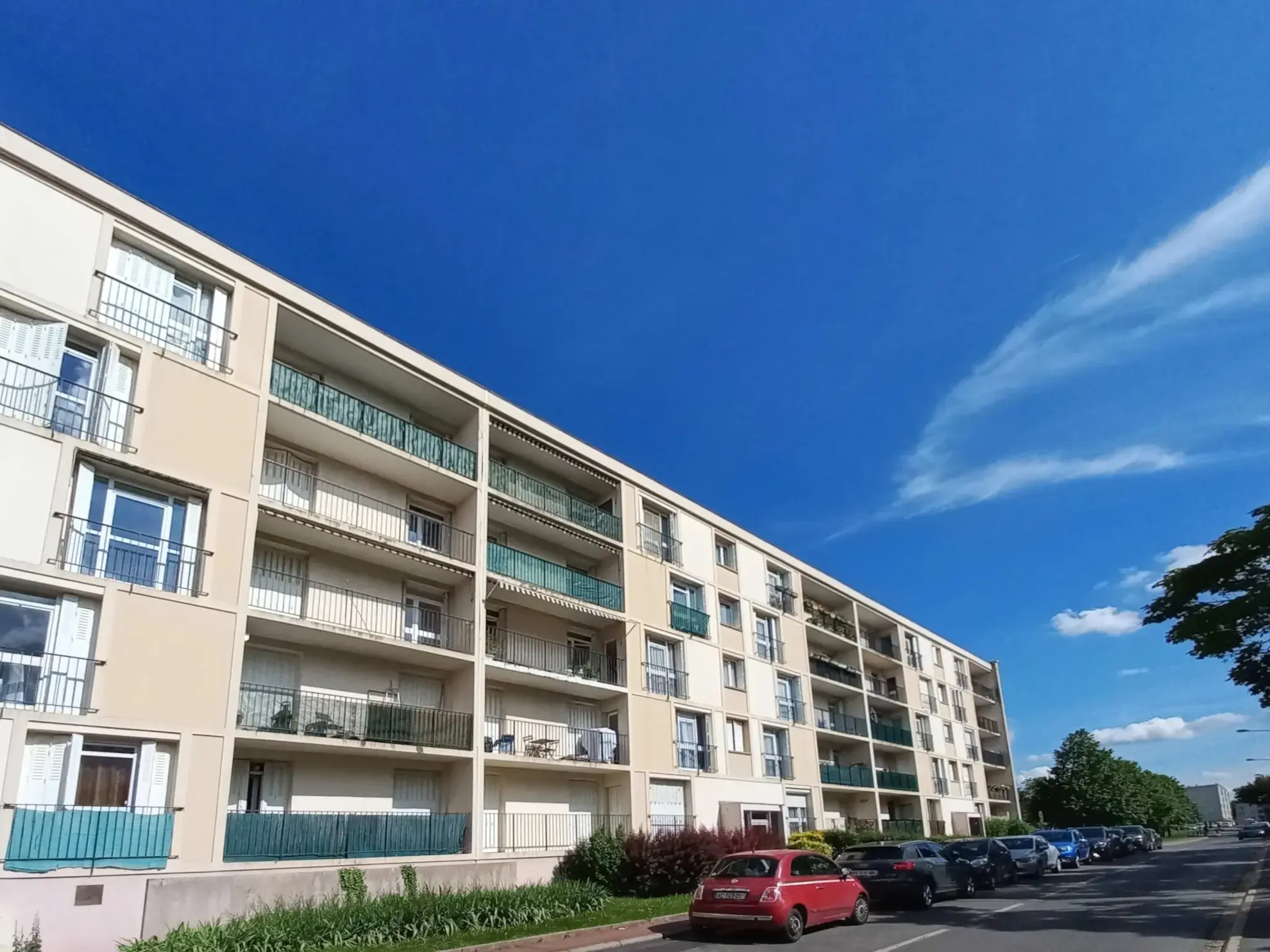 À vendre : Appartement F5 à Créteil près du métro 