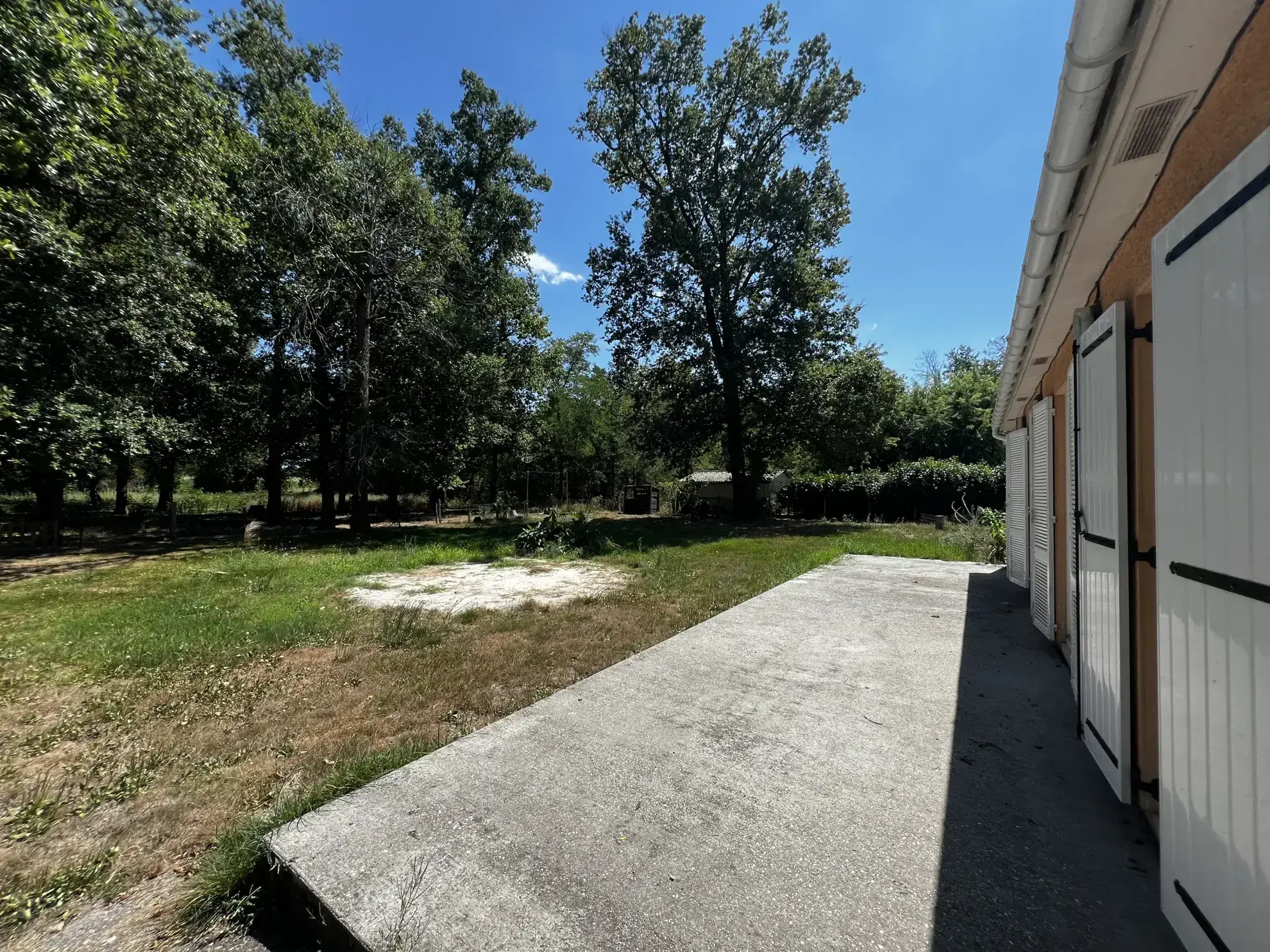 Maison 3 Chambres avec Terrain Arboré à Langon 