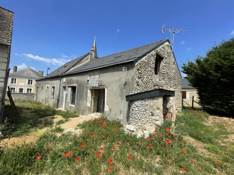 Maison de Bourg à Rénover à Chigné - 45 000 Euros 