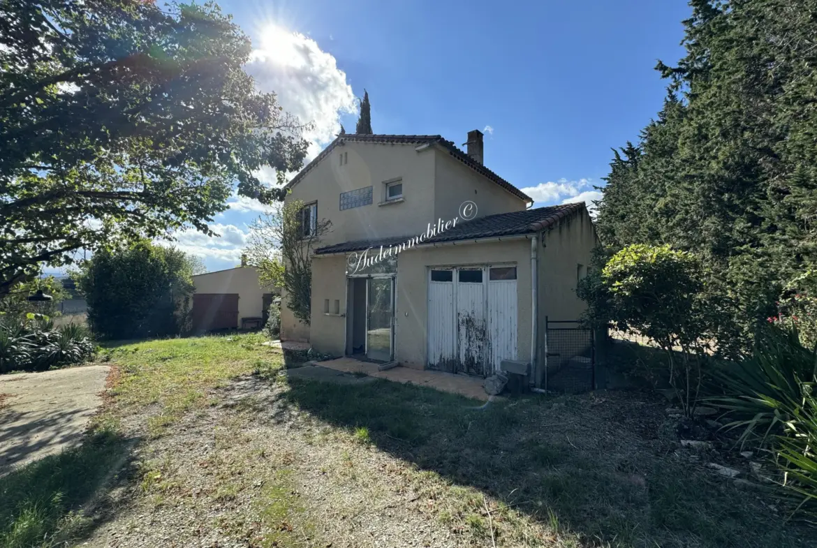 Maison à rénover avec jardin et garage à Limoux 