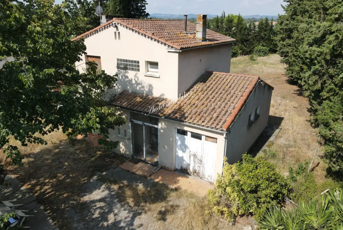 Maison à rénover avec jardin et garage à Limoux 