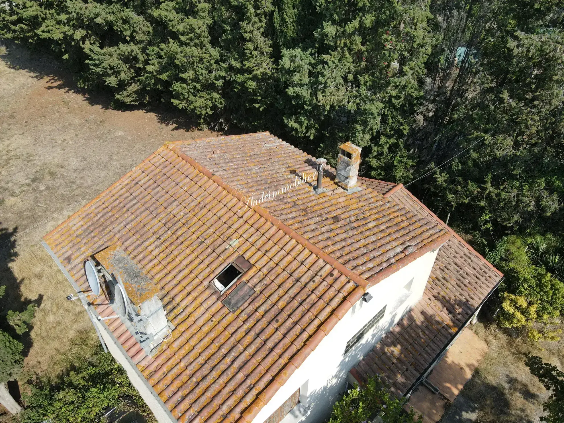 Maison à rénover avec jardin et garage à Limoux 