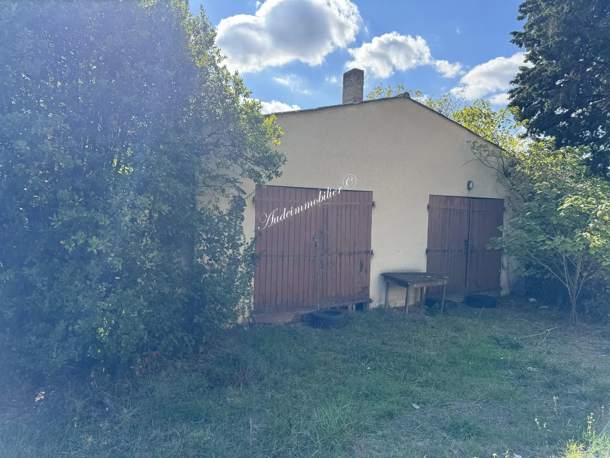 Maison à rénover avec jardin et garage à Limoux 