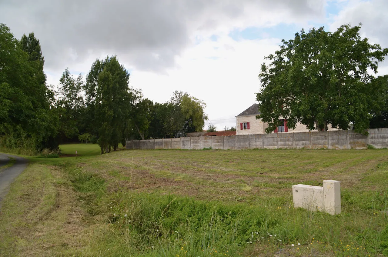 Terrain à bâtir de 858 m² à Sainte Hermine - Viabilisé 