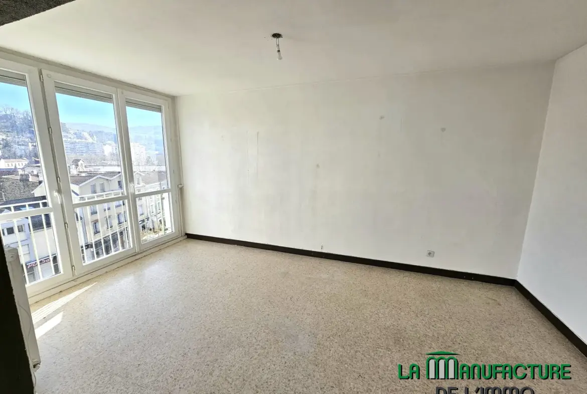 Vente appartement F4 traversant à Saint-Étienne Valbenoite proche Centre Deux 