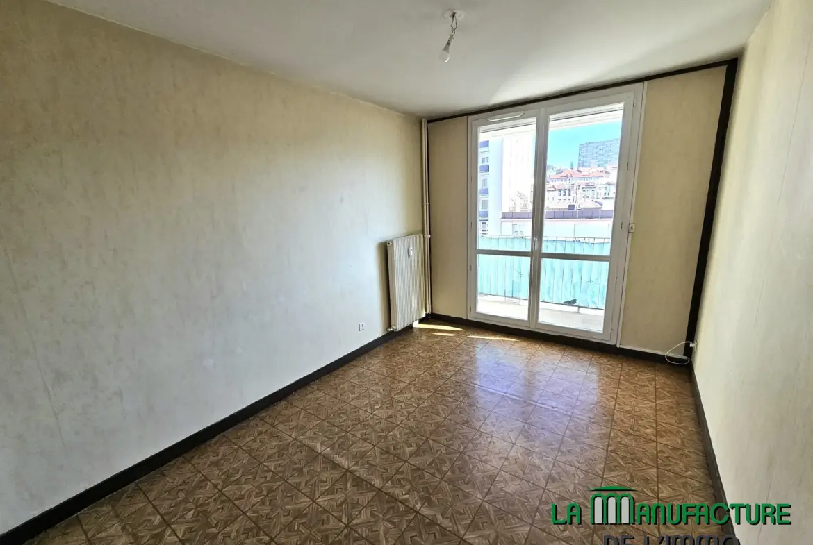 Vente appartement F4 traversant à Saint-Étienne Valbenoite proche Centre Deux 