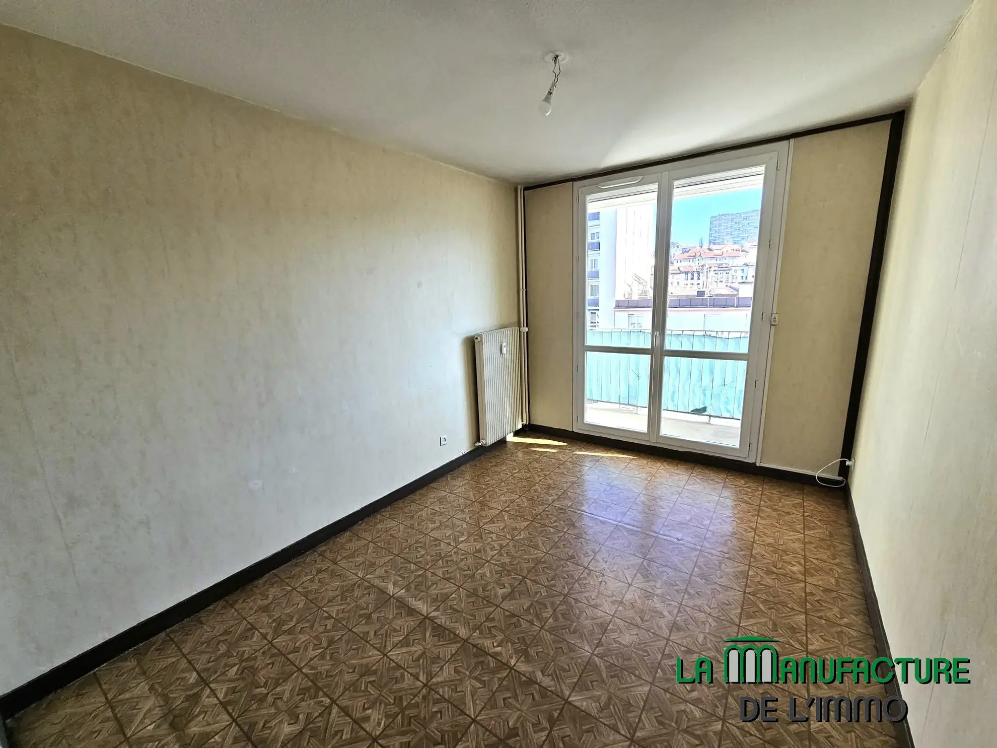 Vente appartement F4 traversant à Saint-Étienne Valbenoite proche Centre Deux 