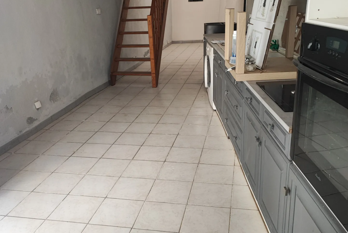 Maison de village à vendre à Puicheric pour 46 500 € 