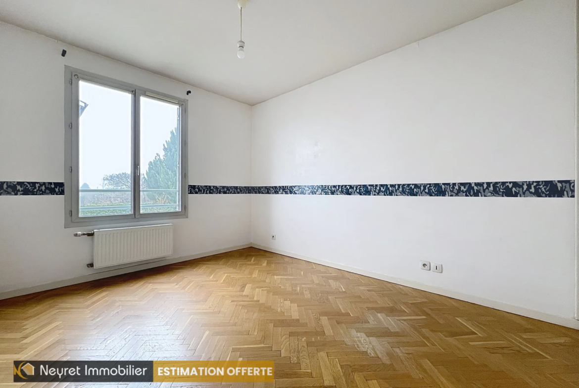 Appartement T4 de 82 m² avec terrasse à Villefranche-sur-Saône 