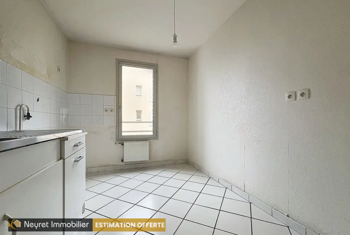 Appartement T4 de 82 m² avec terrasse à Villefranche-sur-Saône 