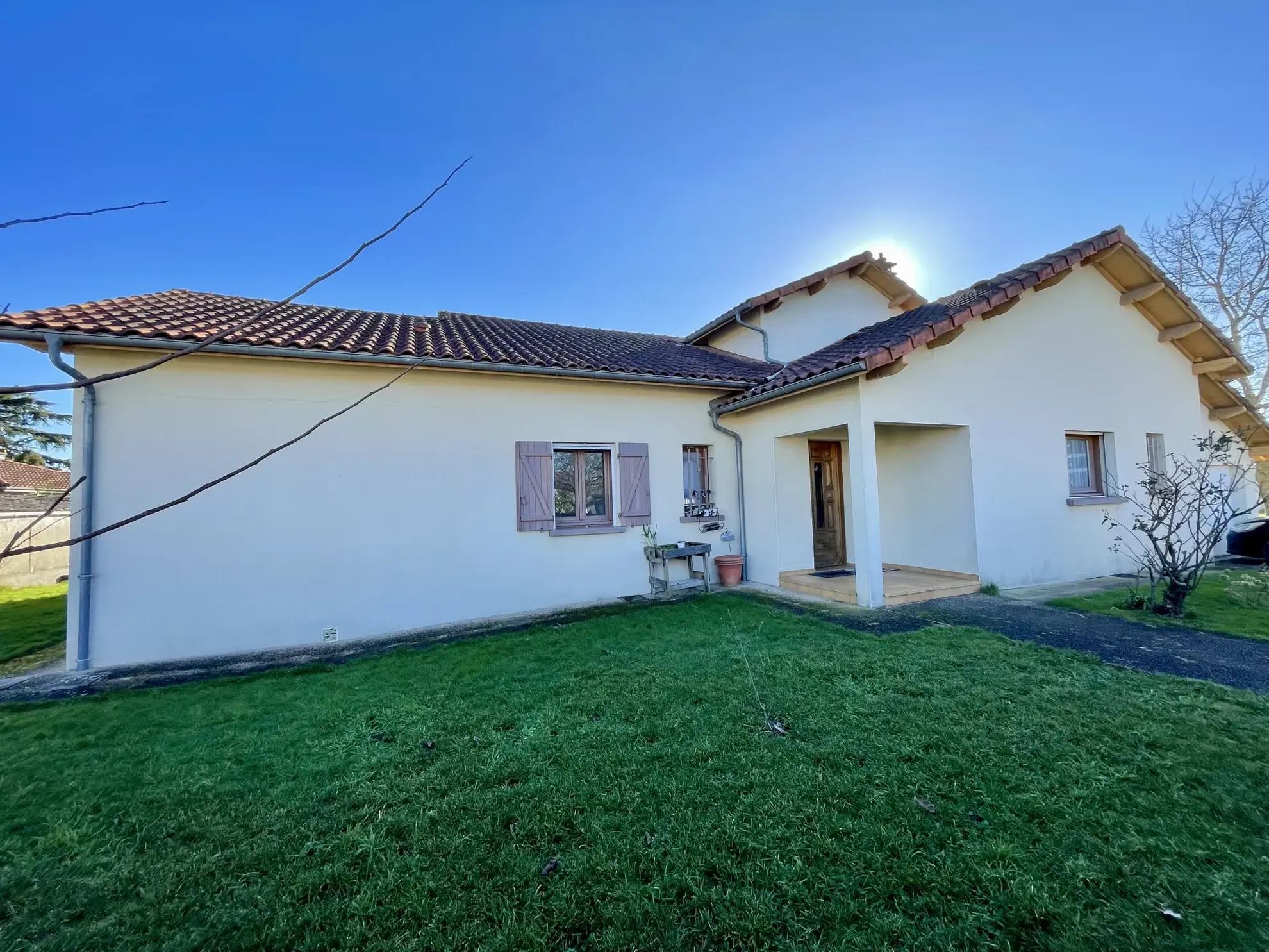 Villa moderne à vendre à Estrablin, 3 chambres, proche Vienne 