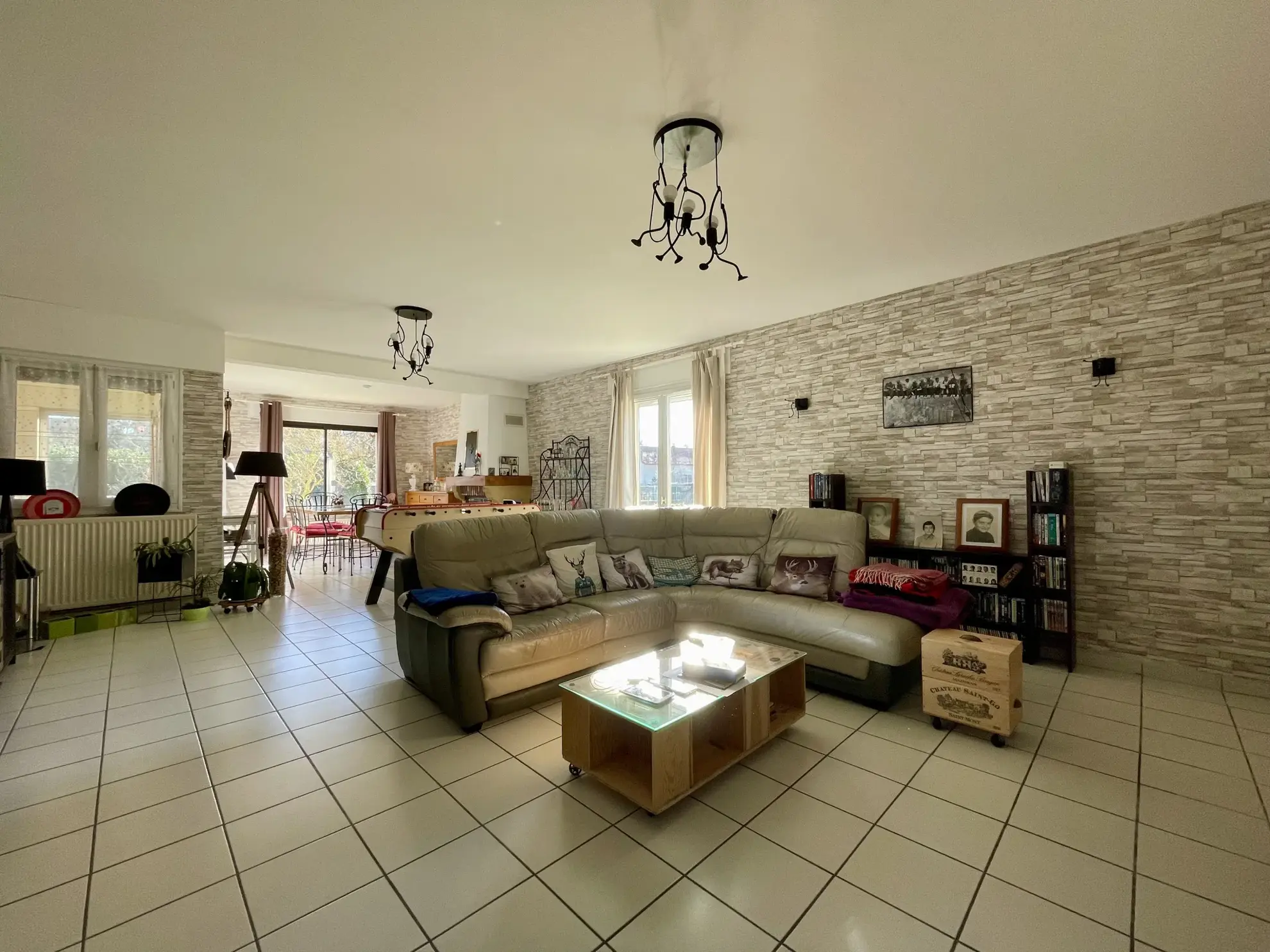 Villa moderne à vendre à Estrablin, 3 chambres, proche Vienne 