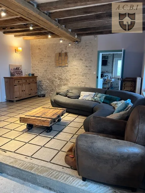 Maison familiale à vendre à Marchenoir - 4 chambres, 1 094 m² 