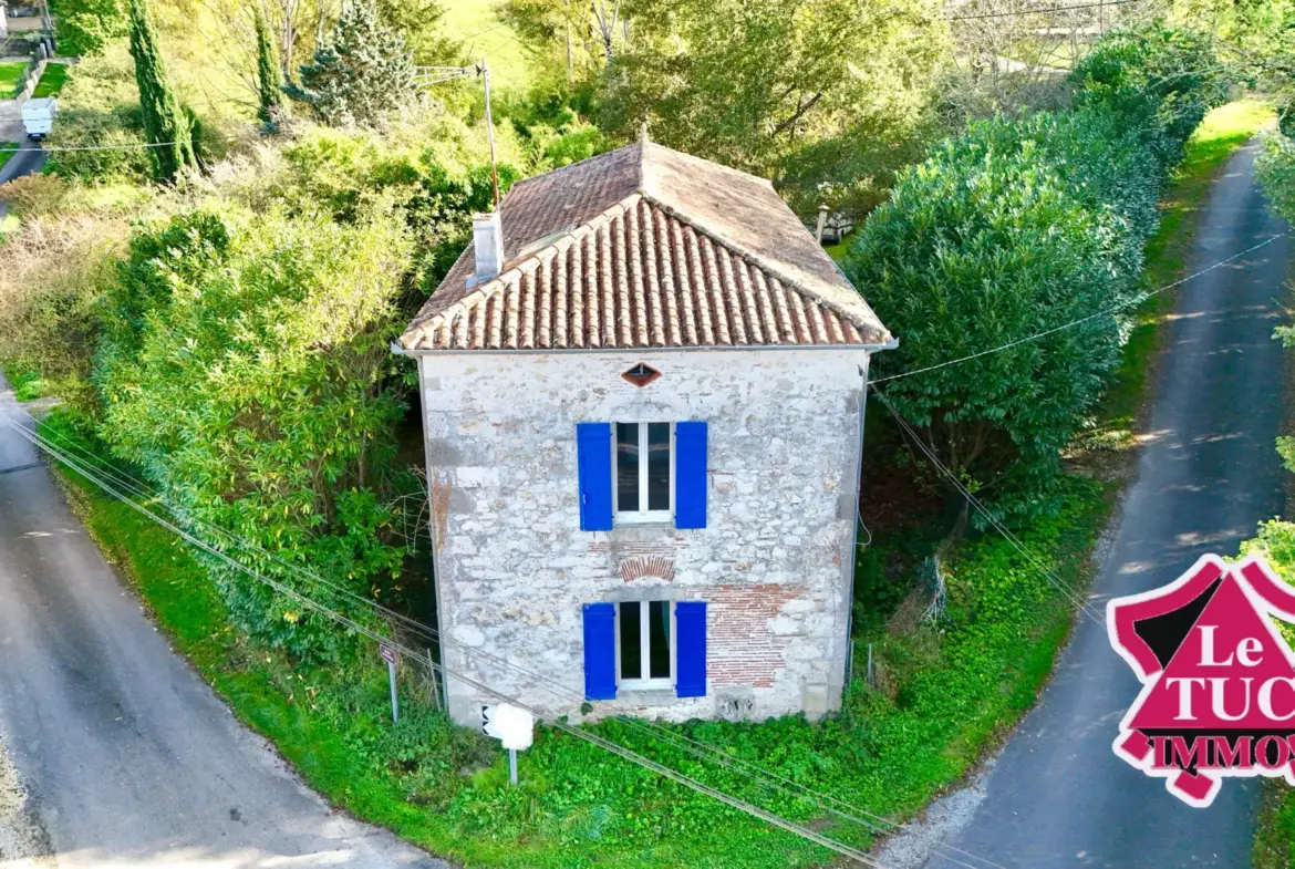 Maison en pierre 3 chambres avec terrain de 1746 m² à Penne d'Agenais 