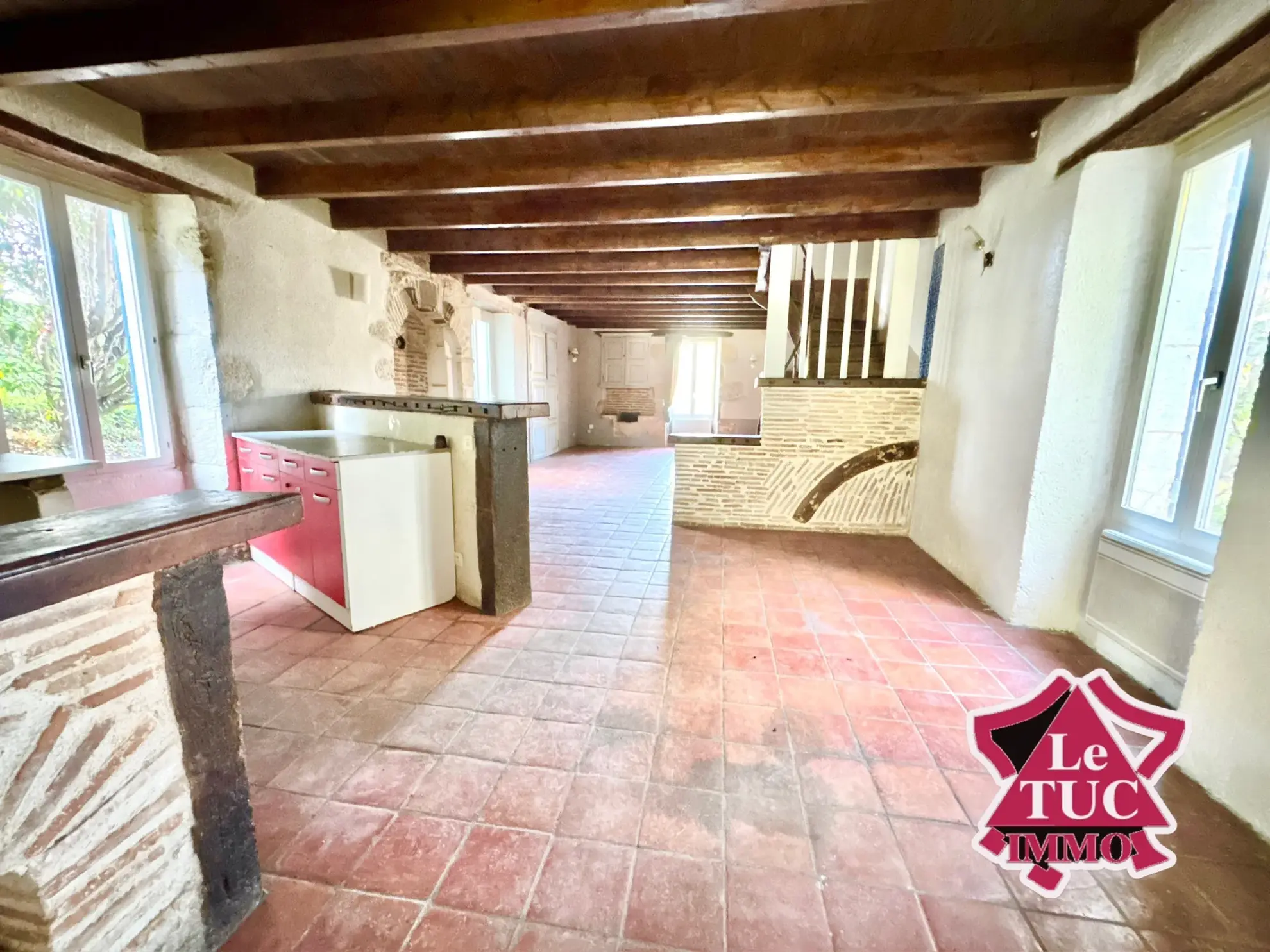 Maison en pierre 3 chambres avec terrain de 1746 m² à Penne d'Agenais 