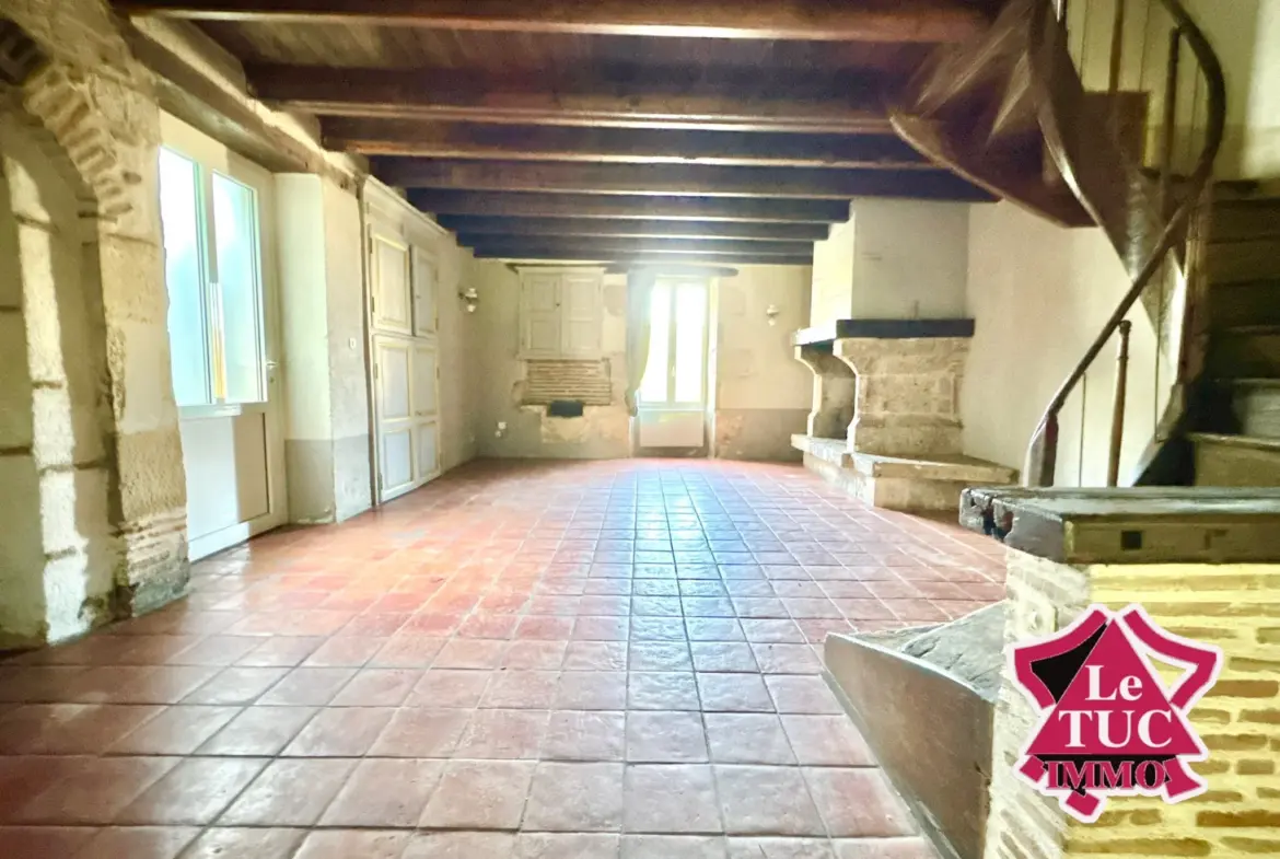 Maison en pierre 3 chambres avec terrain de 1746 m² à Penne d'Agenais 