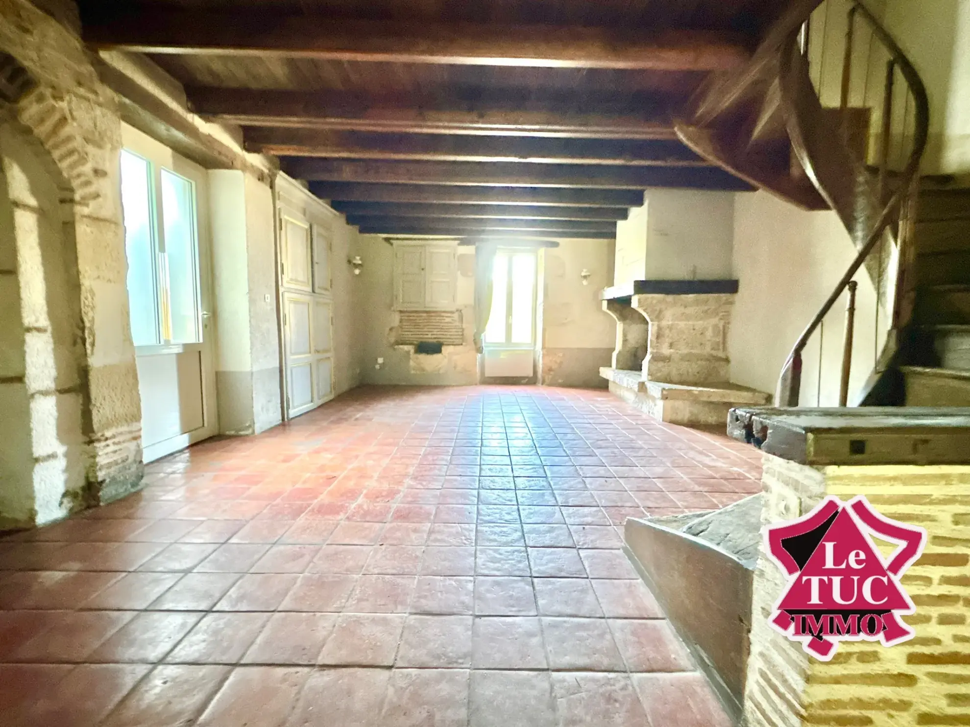 Maison en pierre 3 chambres avec terrain de 1746 m² à Penne d'Agenais 