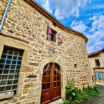 Maison en pierre à vendre au coeur de Vic-le-Comte