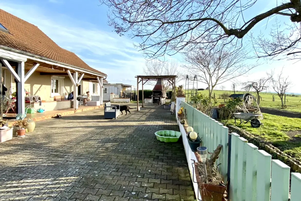 Longère de 113 m² avec vue sur la chaîne des Puys à Saint-Gérand le Puy 