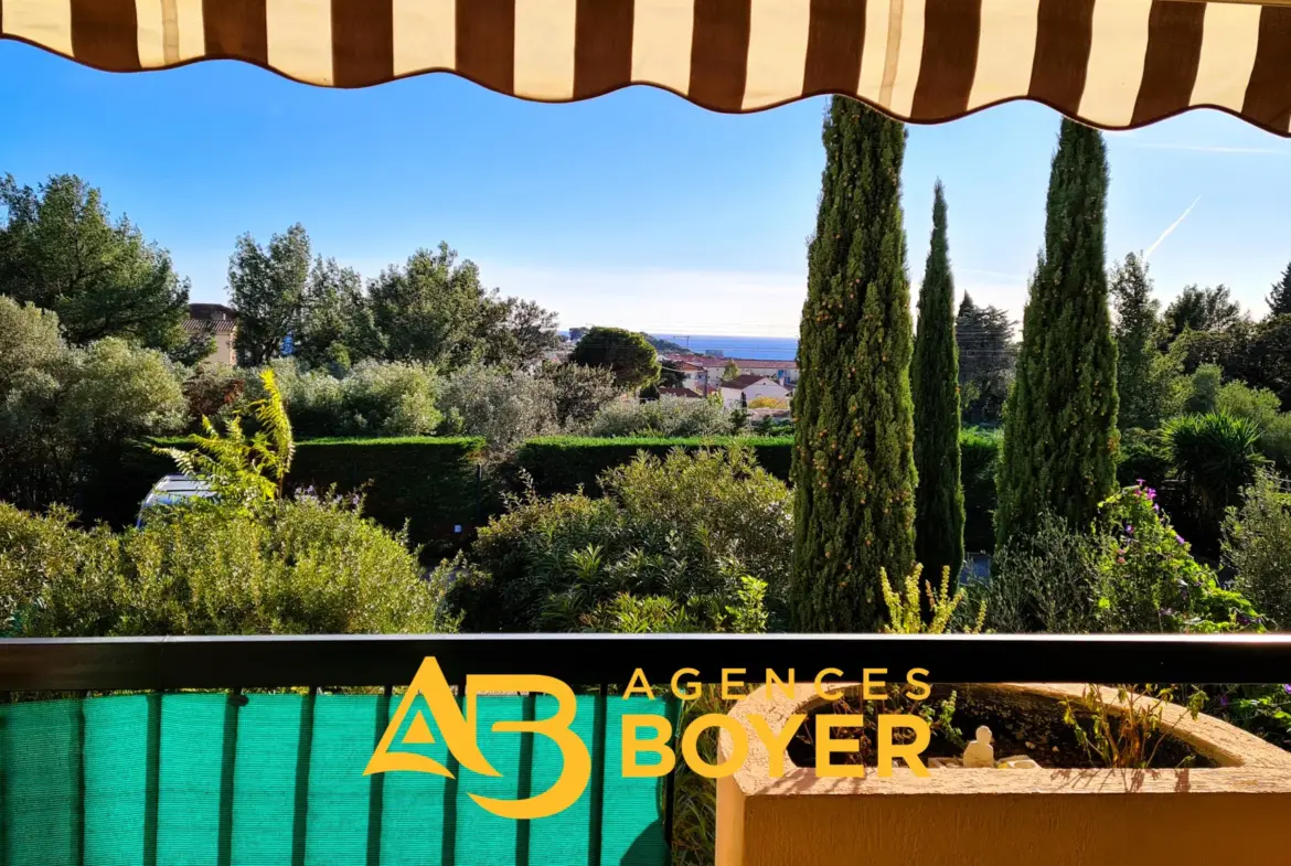 Studio rénové à Bandol avec vue mer et terrasse 