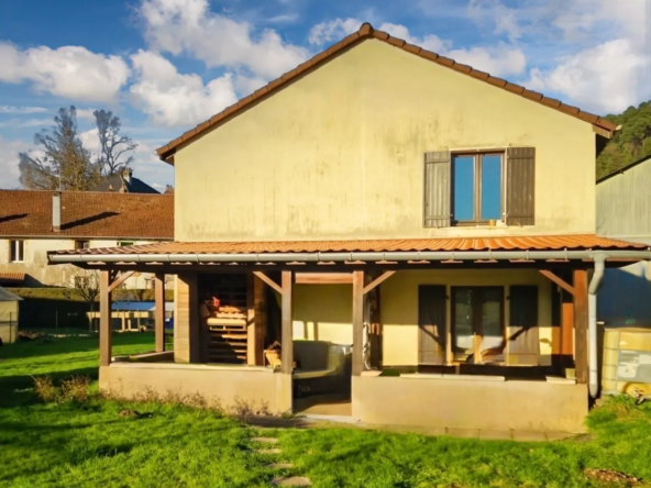 Maison de village spacieuse à Raon aux Bois