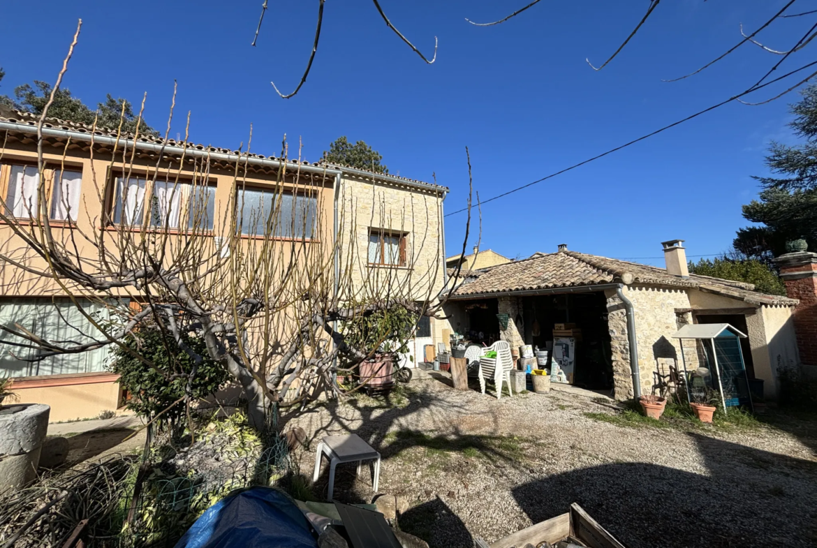 Maison avec jardin à Vaison la Romaine - Possibilité d'appartements 