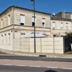 Immeuble ancien en pierre avec deux logements T3 à Arcins