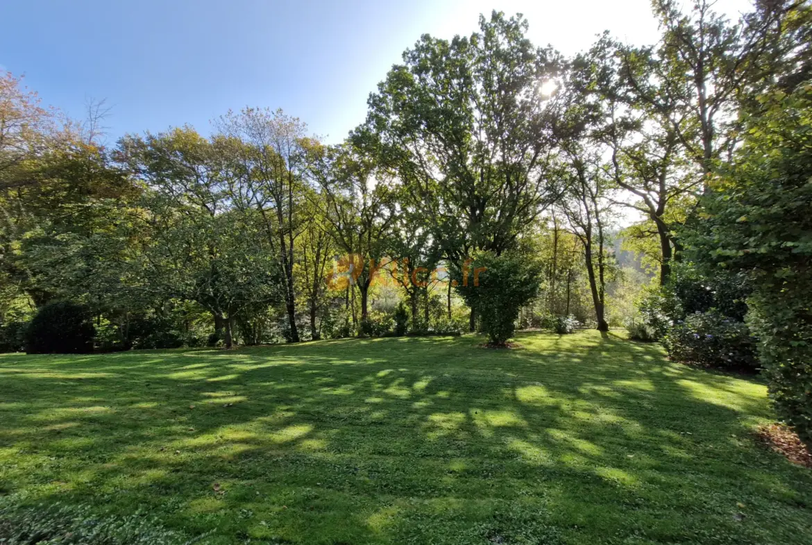 Pavillon avec 4 chambres à vendre à St-Honoré 