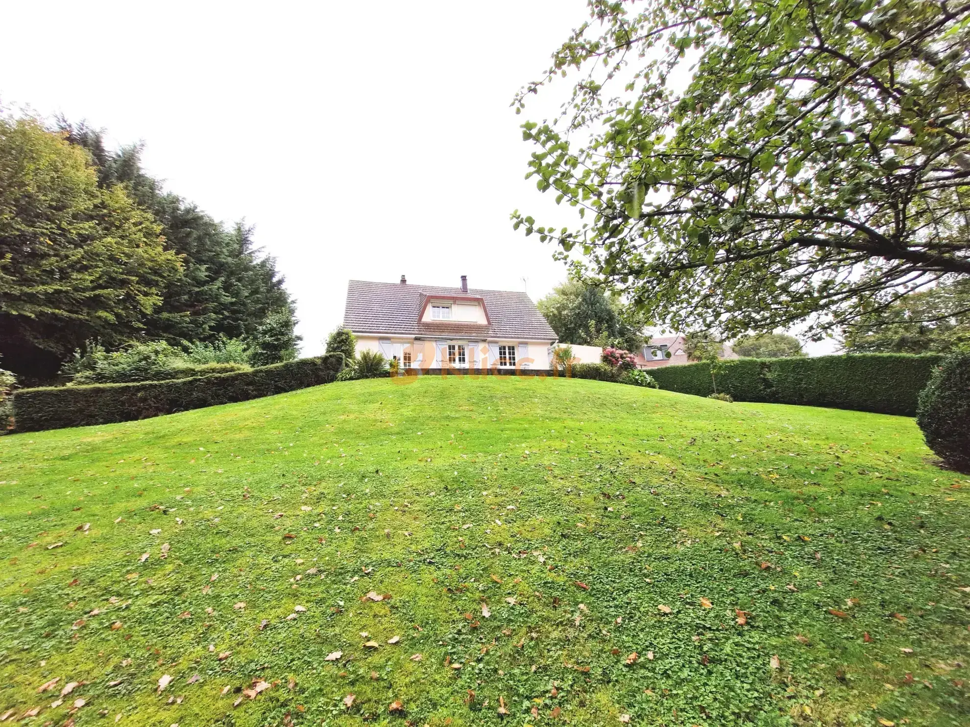 Pavillon avec 4 chambres à vendre à St-Honoré 