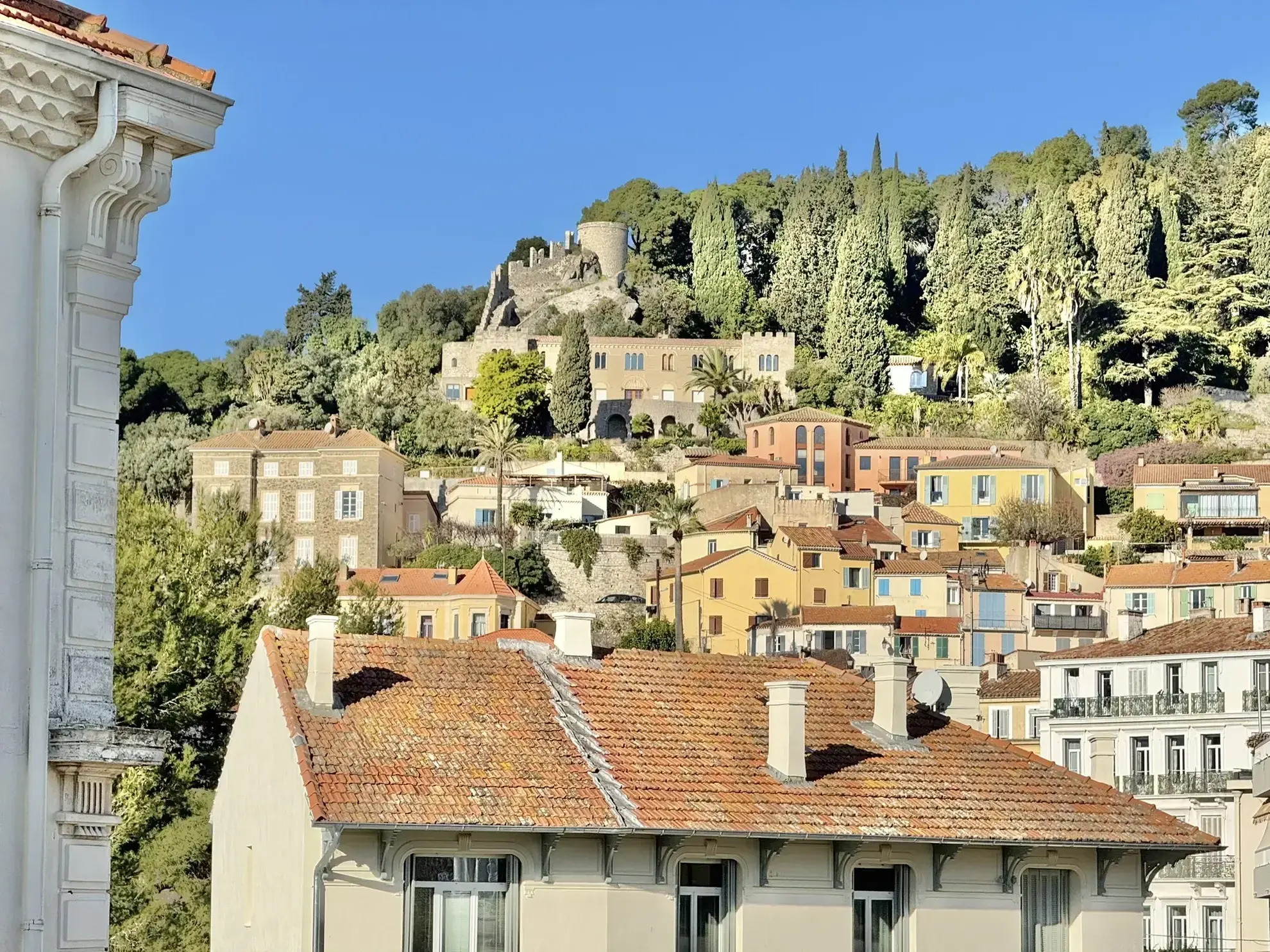 Superbe T2 à Hyères avec Vue Dégagée 