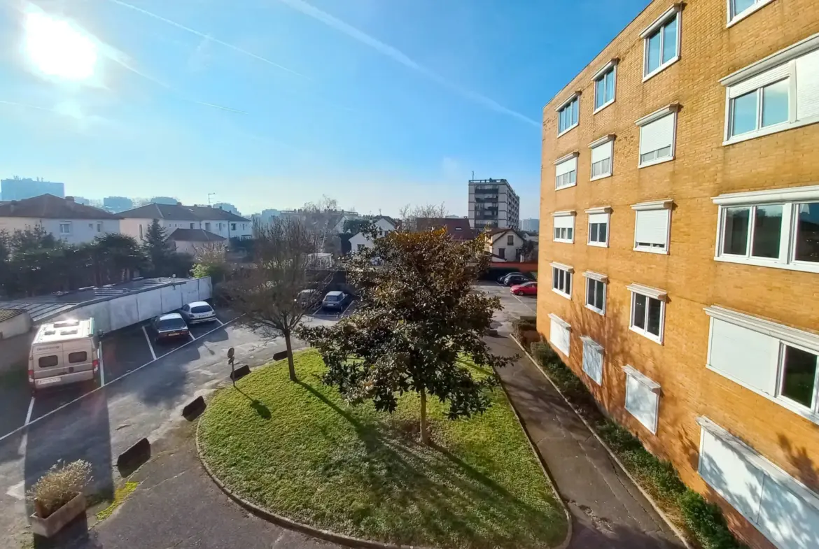 Appartement F2 spacieux à vendre à Créteil 