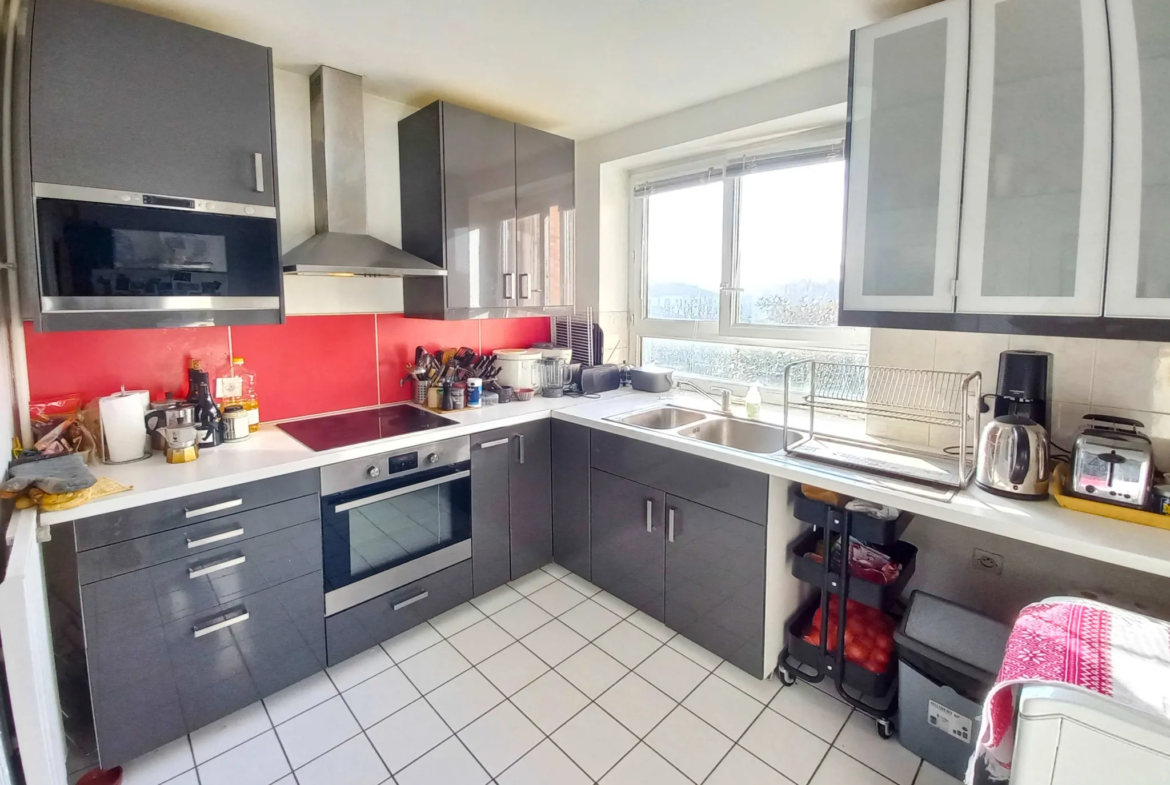 Appartement F2 spacieux à vendre à Créteil 