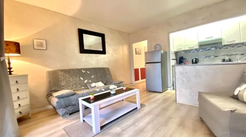 Studio rénové de 28 m² à vendre à BANDOL avec ascenseur 