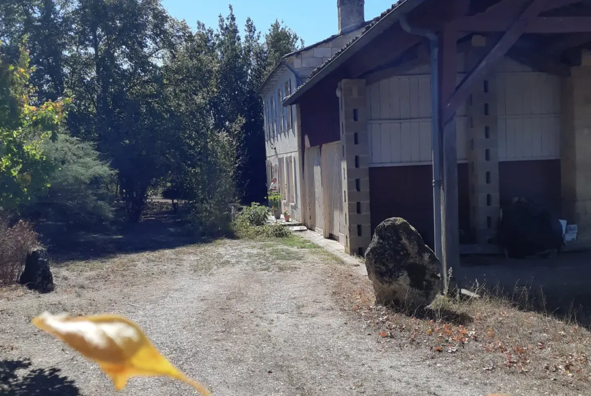 Maison ancienne à rénover sur Lalande de Pomerol! 