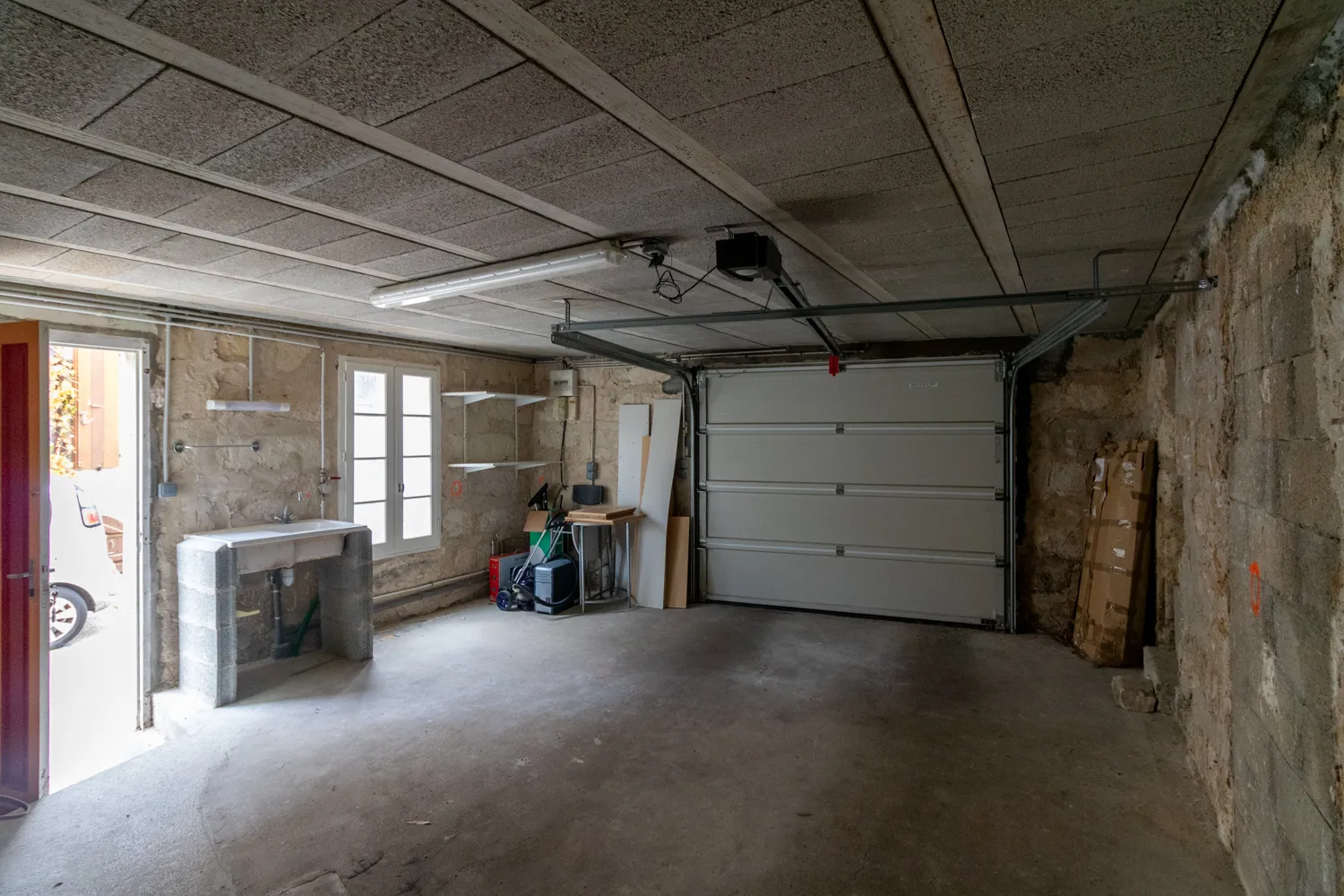 Maison T3 rénovée avec garage dans le quartier Saint-Eutrope à Saintes 