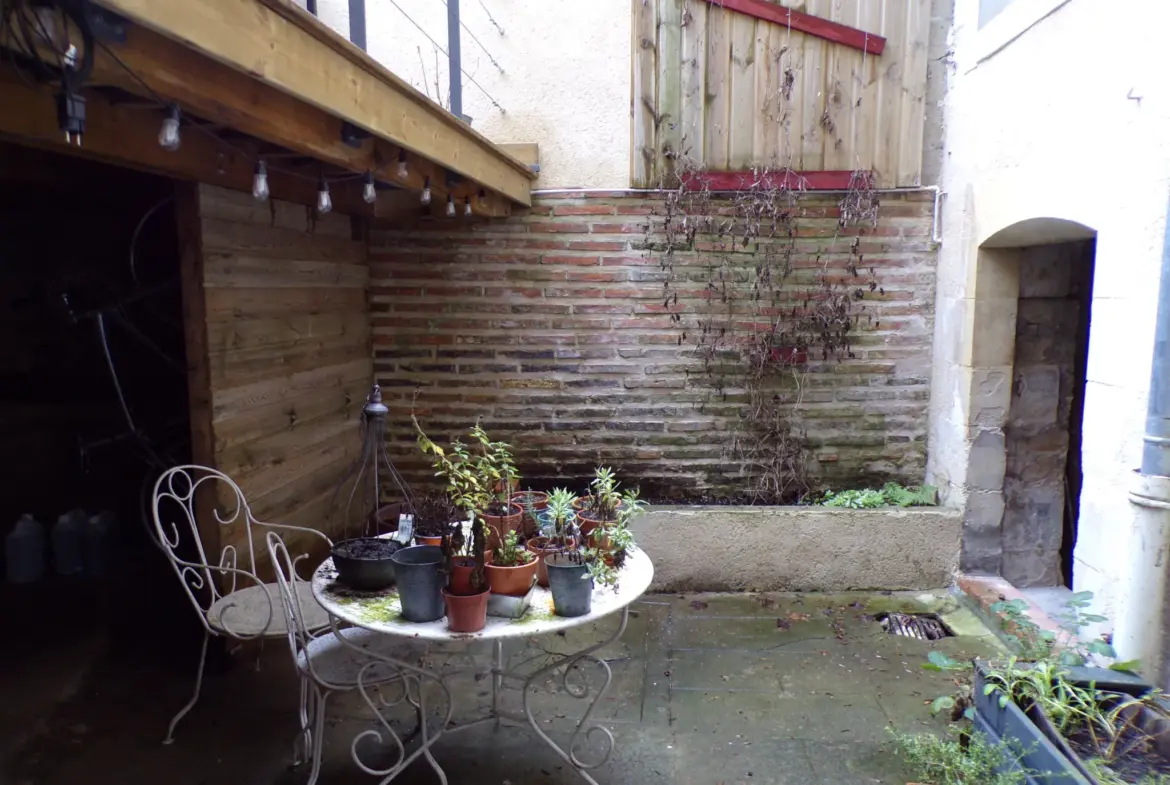 Maison coup de cœur à Sablé-sur-Sarthe avec terrasse et espace parental 