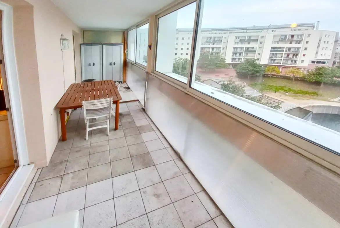 Appartement 4 pièces avec vue sur le lac à Créteil 