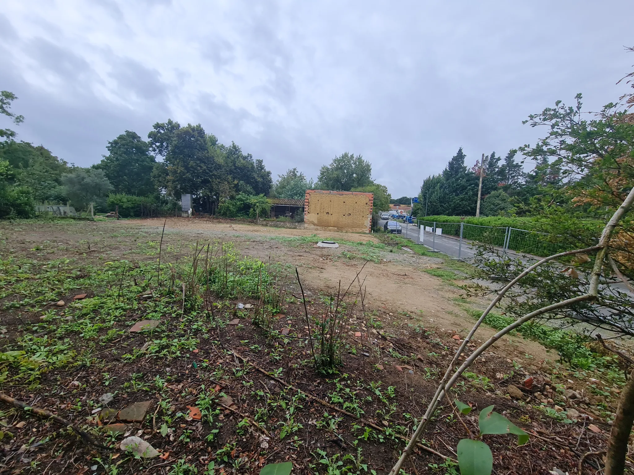 Terrain constructible de 1487 m² à Saint Sulpice sur Lèze 