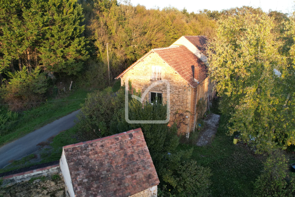 À vendre : Corps de ferme de 7 Ha à Gourdon 