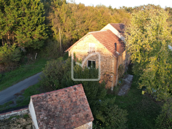 À vendre : Corps de ferme de 7 Ha à Gourdon