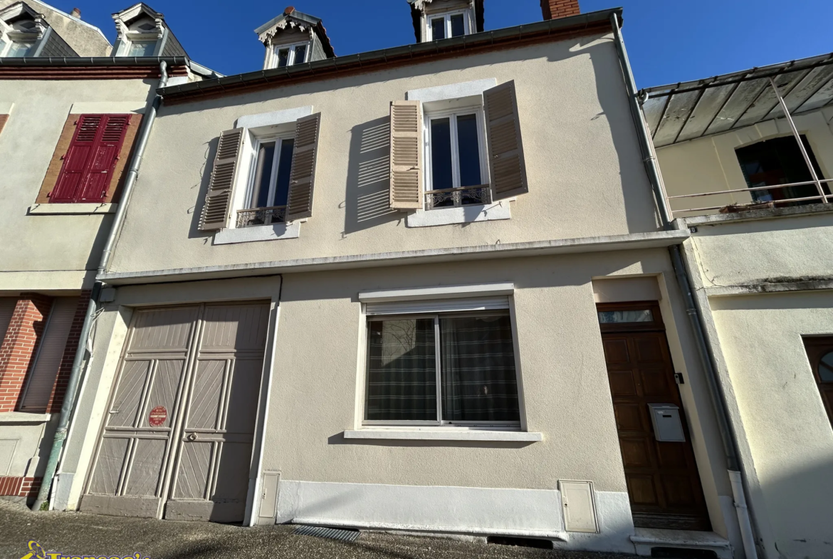 Maison 5 pièces 116 m² à vendre à Saint-Yorre 